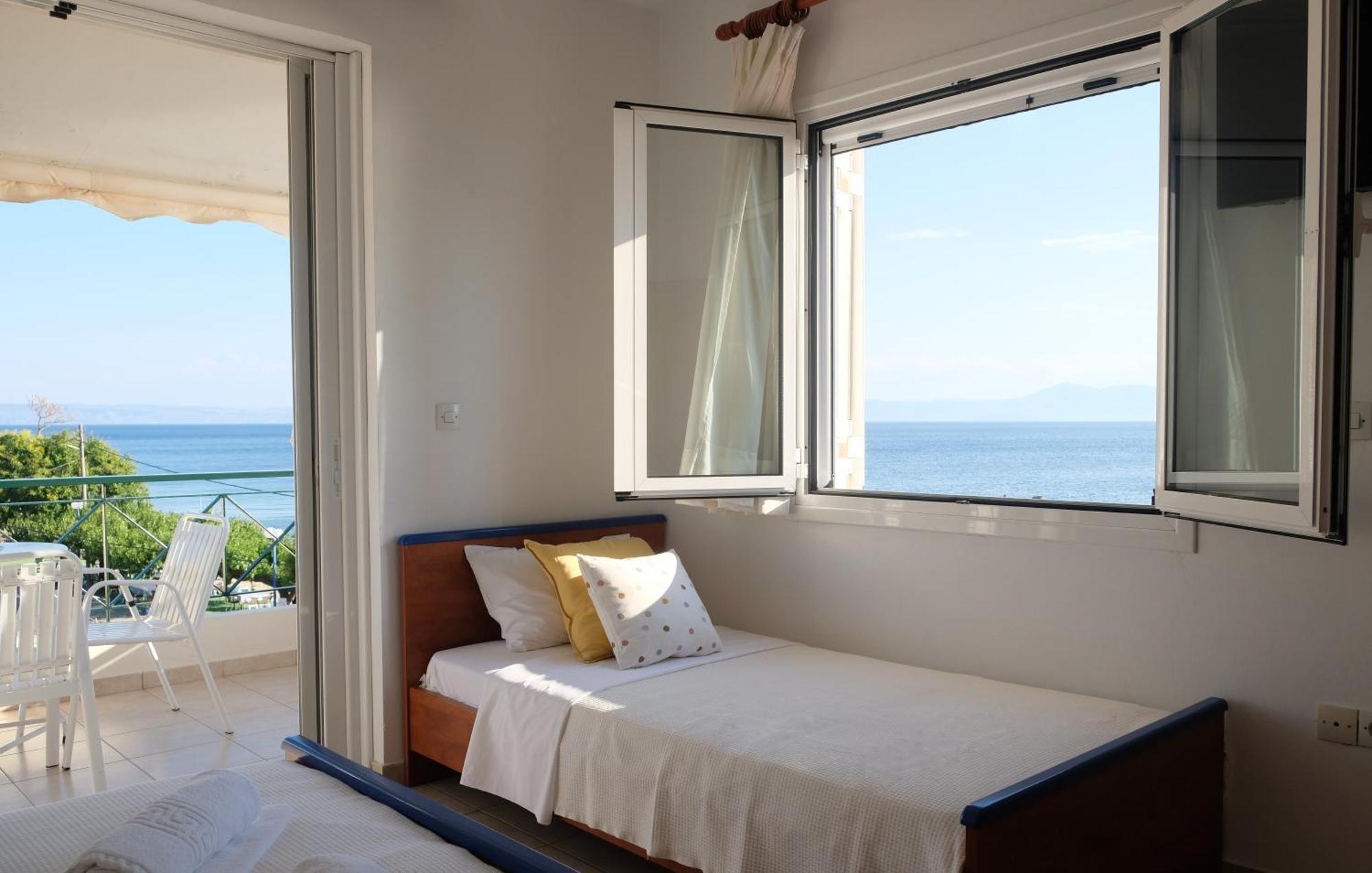Lappas Rooms โรเวียส ภายนอก รูปภาพ